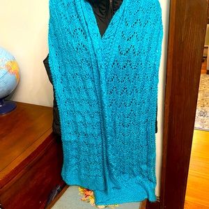 Ladies light blue scarf.